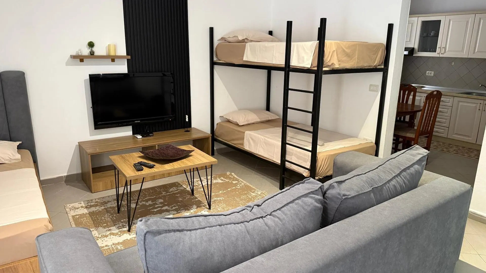 アパート VelipojëEnea Houseアパートメント